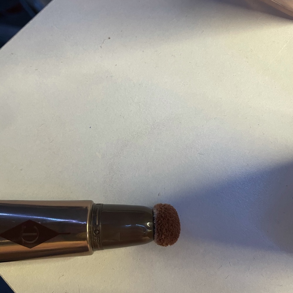 Charlotte tilbury contour wand MED/DARK - Picture 6 of 6